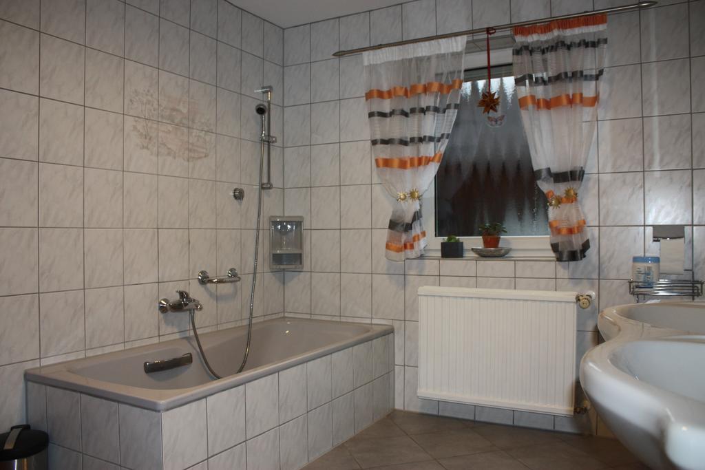 Ferienwohnung Fam. Hoehn كابل غرافنهاوسن المظهر الخارجي الصورة